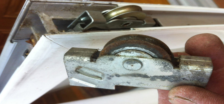 screen door roller repair in Moraga